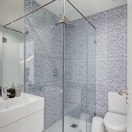 Downtown Lovers Bombarda 451 Otel *