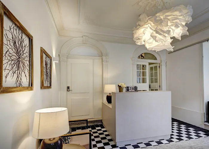 Downtown Lovers Bombarda 451 * Oporto