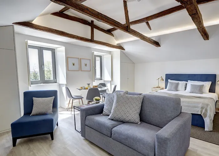 Downtown Lovers Bombarda 451