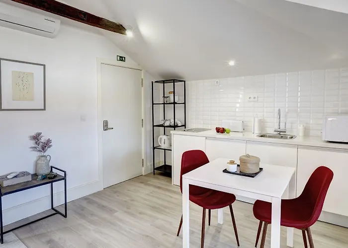 Downtown Lovers Bombarda 451 Hotel *