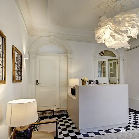 Downtown Lovers Bombarda 451 * Porto