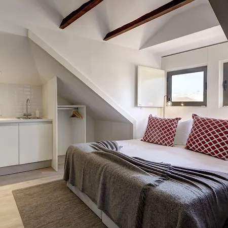 Downtown Lovers Bombarda 451 *