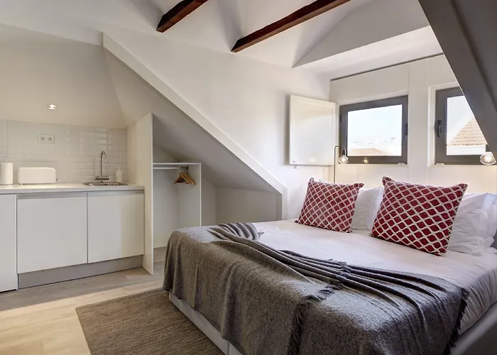 Downtown Lovers Bombarda 451 *