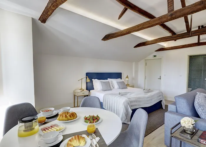 Downtown Lovers Bombarda 451 *