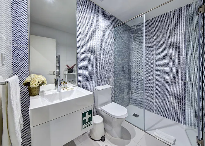 Downtown Lovers Bombarda 451 *