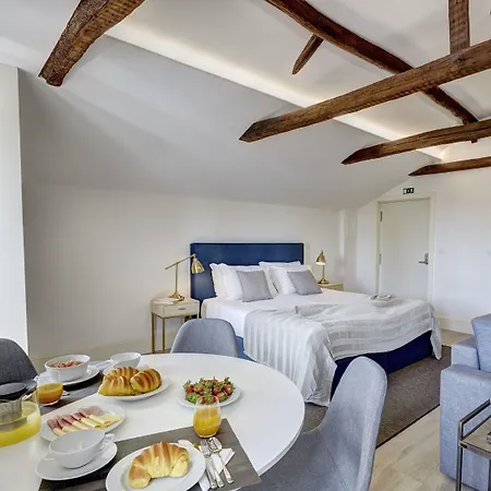 Downtown Lovers Bombarda 451 *