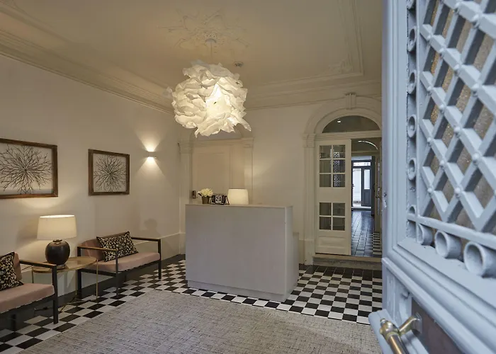 Downtown Lovers Bombarda 451 *