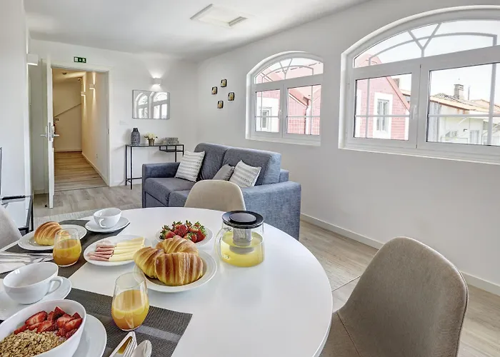 Downtown Lovers Bombarda 451 포르투