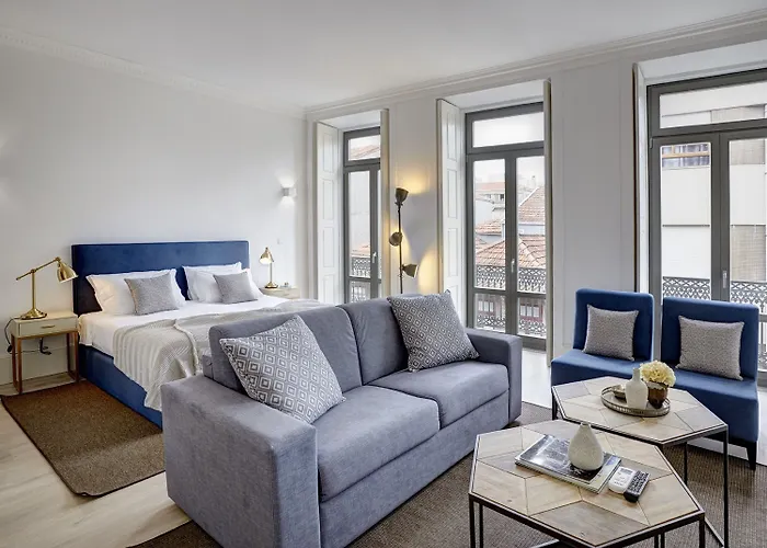 Downtown Lovers Bombarda 451 * Oporto